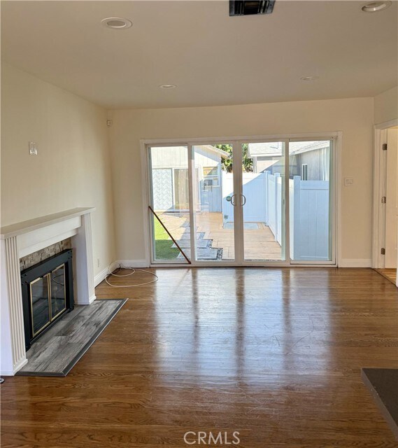 Foto del edificio - 6716 Etiwanda Ave