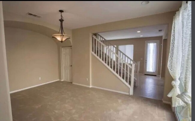 Building Photo - SPACIOUS 4-Bed, 3-Bath HOME ON OPORTO WAY!