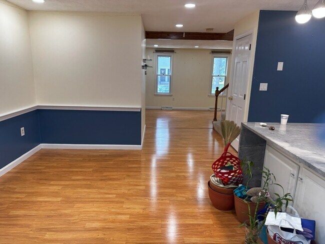 Building Photo - 148 Wellman Ave