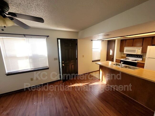 Foto del edificio - 8705 NW 82nd St