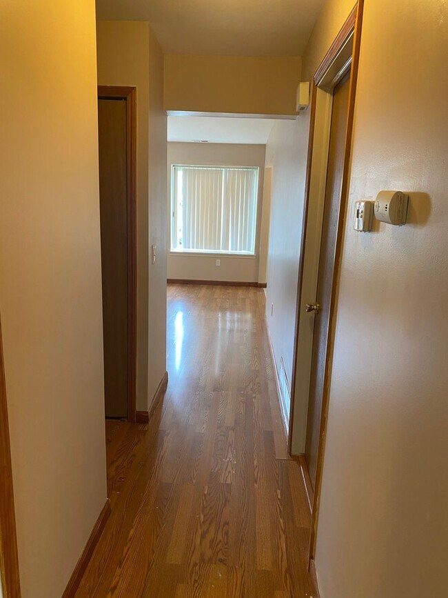 Building Photo - 27753 Carini Villa St