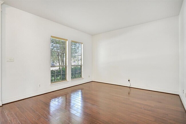 Foto del edificio - 1719 Flat Rock St