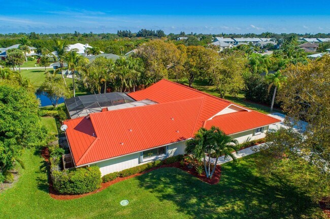 Building Photo - 2341 NW Bay Colony Ct