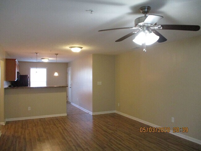 Foto del edificio - AVAILABLE NOW! - 2 bedroom 2 bath condo on...