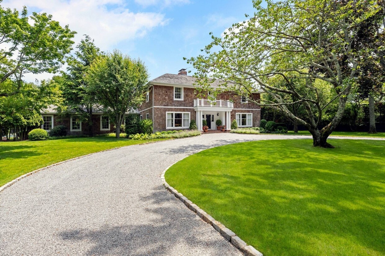 Primary Photo - 154 Captains Neck Ln