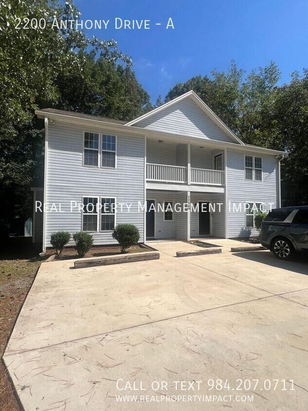 Primary Photo - 2200 Anthony Dr
