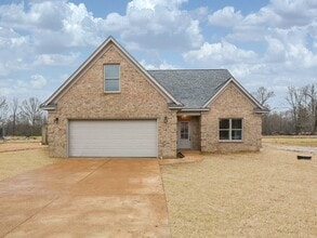 Building Photo - 273 Tipton Crossing Ave