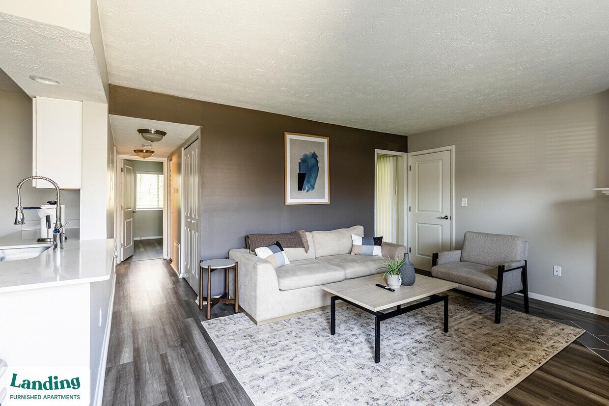 Foto principal - 8850 River Bend Pkwy