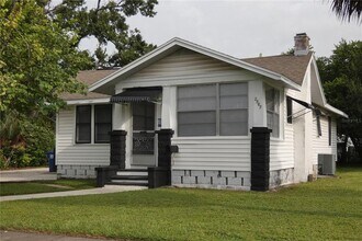 Building Photo - 2567 15th Ave N