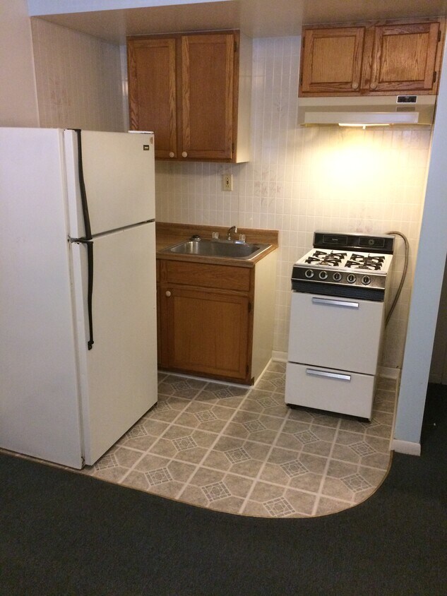 Primary Photo - 355 Oakland Ave