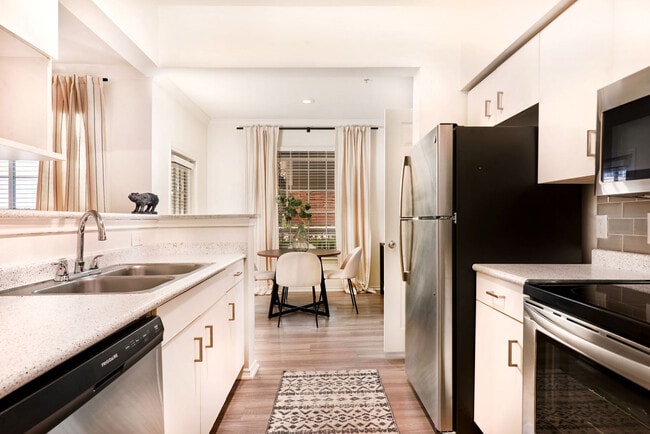 Building Photo - The Boulevard at Sonterra