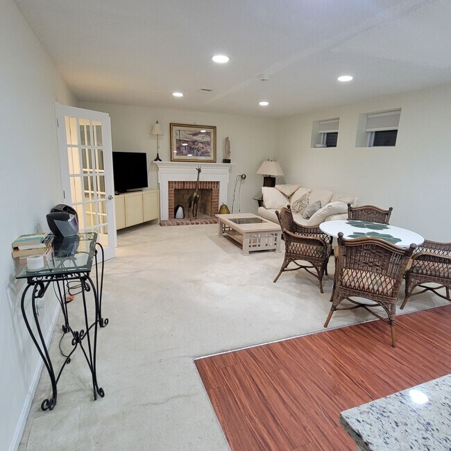 Living Area - 8412 Bells Mill Rd