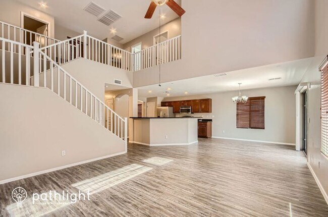 Building Photo - 18370 N Crestview Ln