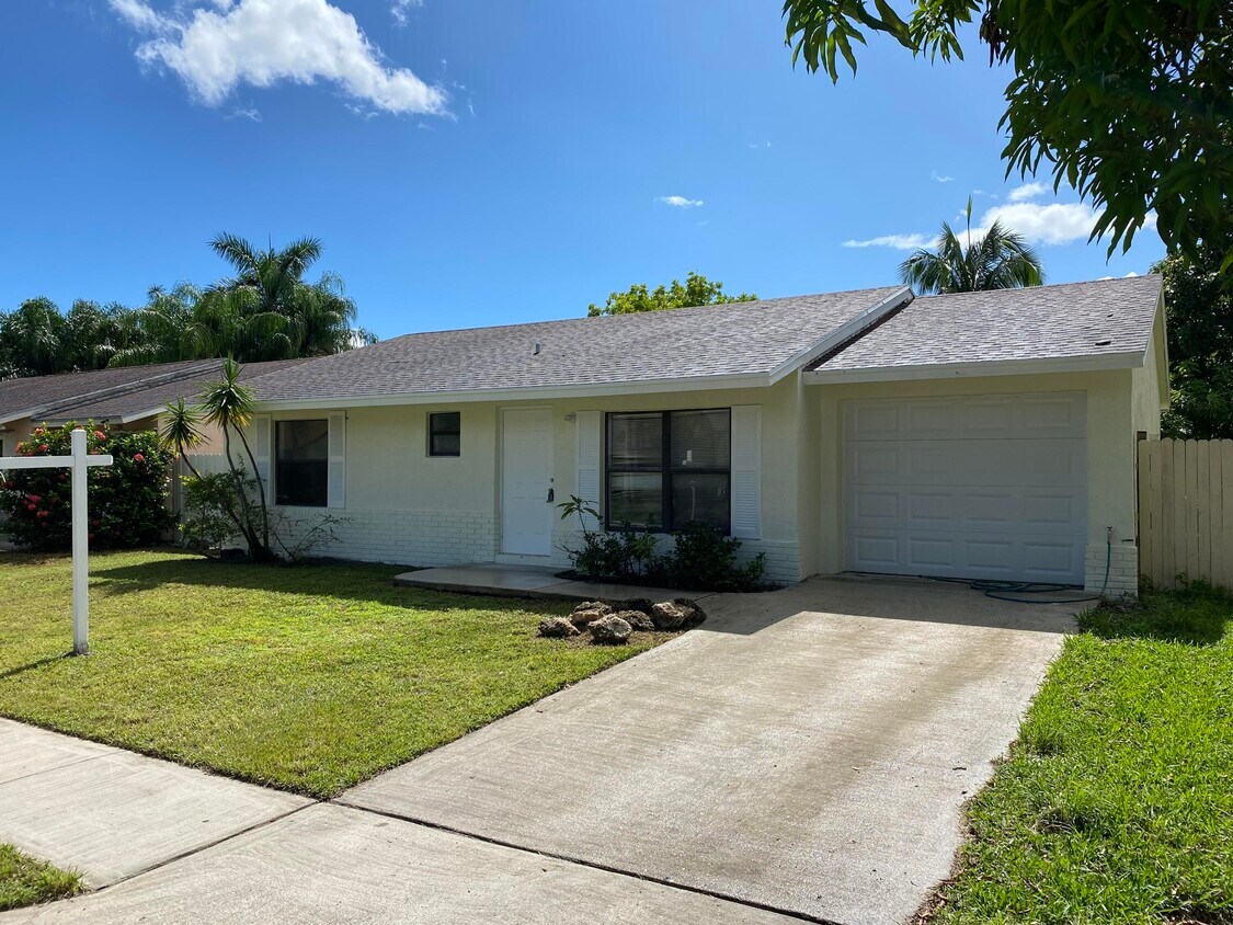5882 Triphammer Rd, Lake Worth, FL 33463 House Rental in Lake Worth
