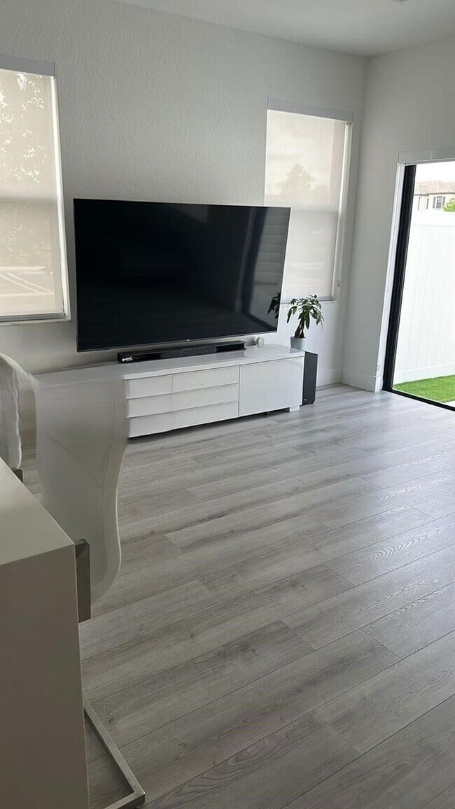 Foto del edificio - 10908 W 32nd Ln