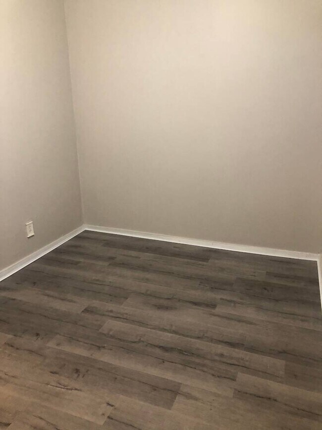 Foto del edificio - 8 MacFarland Ave