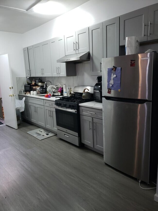 Building Photo - 2339 63rd St