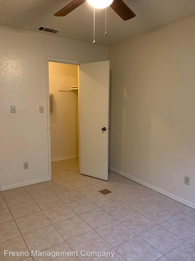 Building Photo - 256 Alamos Ave