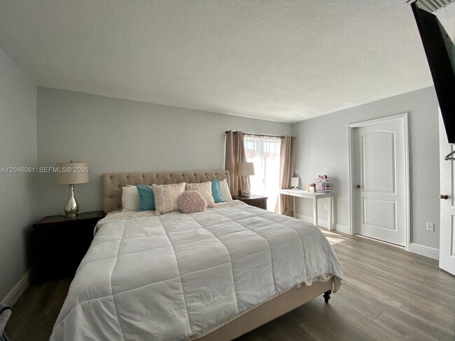 Foto del edificio - 2864 SW 129th Ave