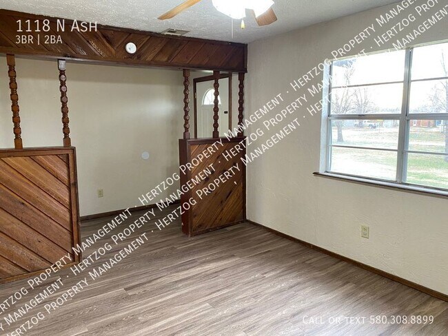Building Photo - Charming 3 Bedroom, 2 Bathroom Home for Re...