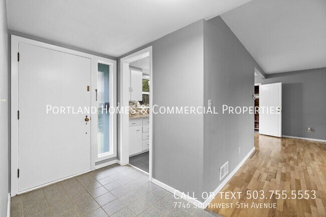 Foto del edificio - 7746 SW 5th Ave.