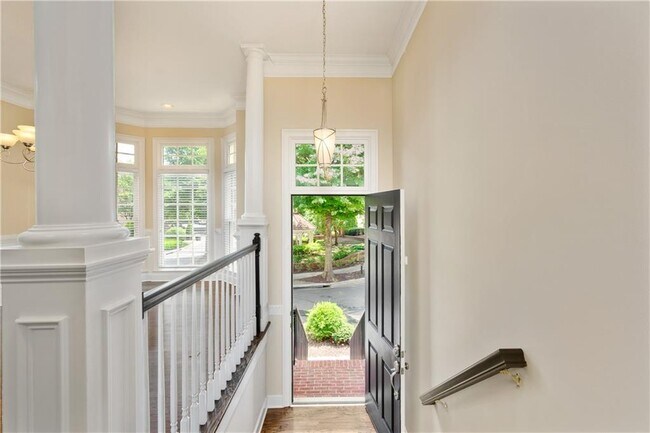 Foto del edificio - 1434 Wembley Ct NE