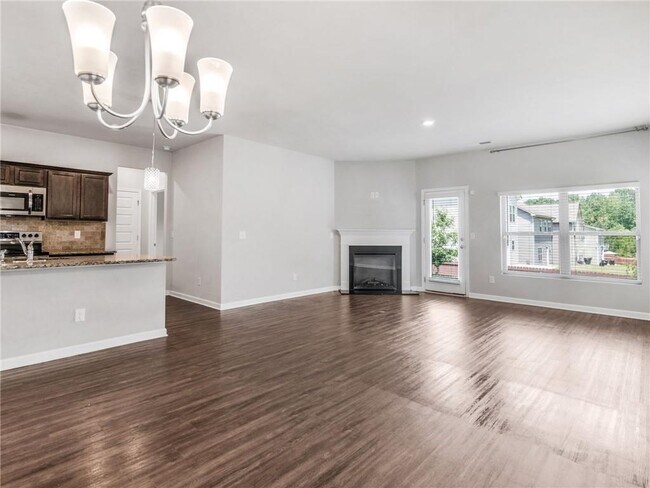Building Photo - 142 Sunland Blvd