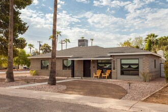 Building Photo - 2545 E Turney Ave