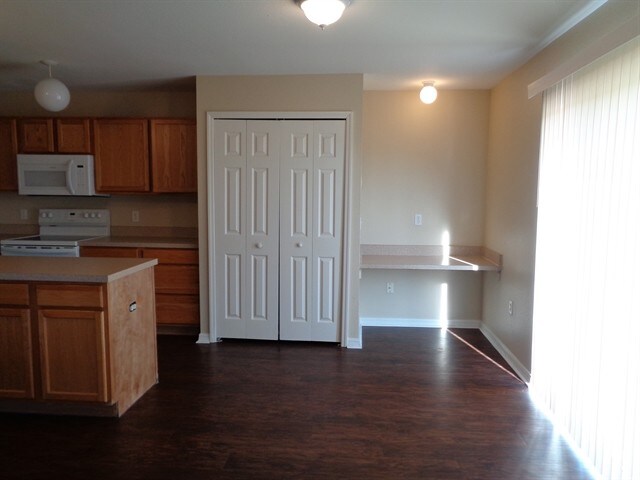 Building Photo - 11331 Ivy Flower Loop