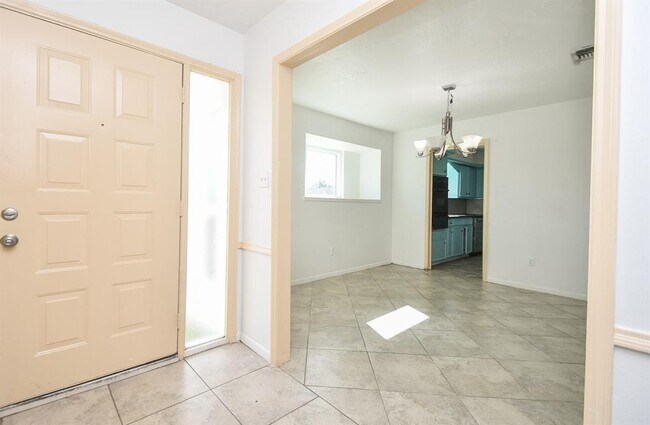 Building Photo - 12614 Shannon Hills Dr