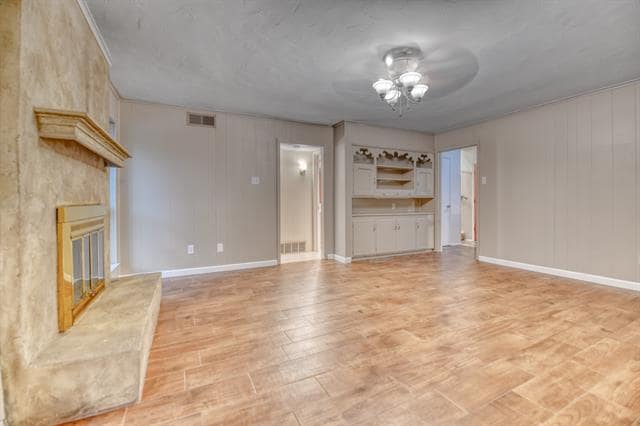 Building Photo - 1619 Marquette Dr