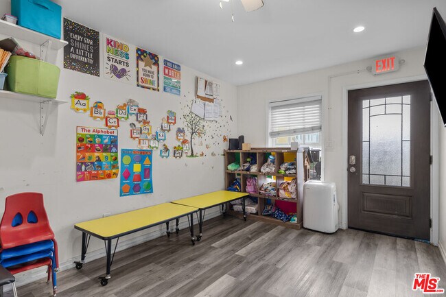 Foto del edificio - 2610-2614 7th Ave