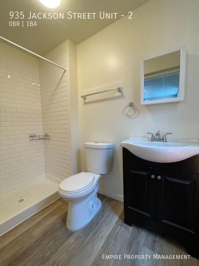 Building Photo - 2nd Floor Studio with a 1-Bathroom in Alle...