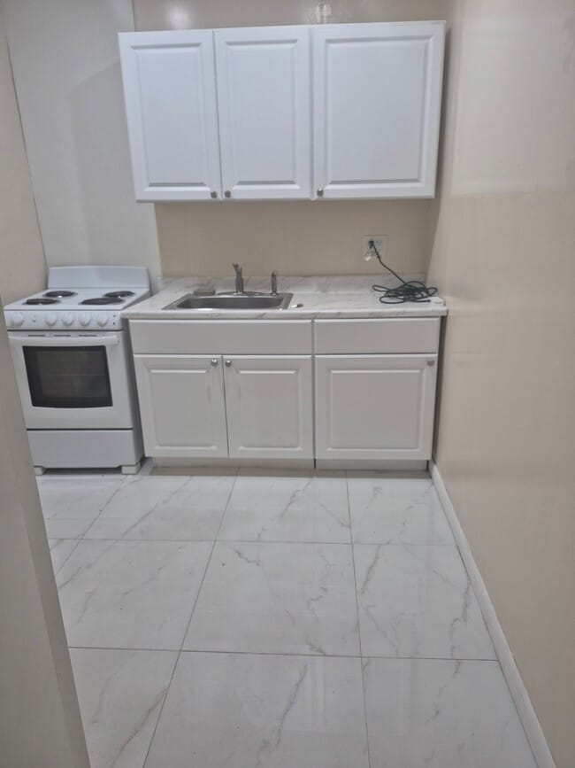 Building Photo - 1543 N Bluebird Ln