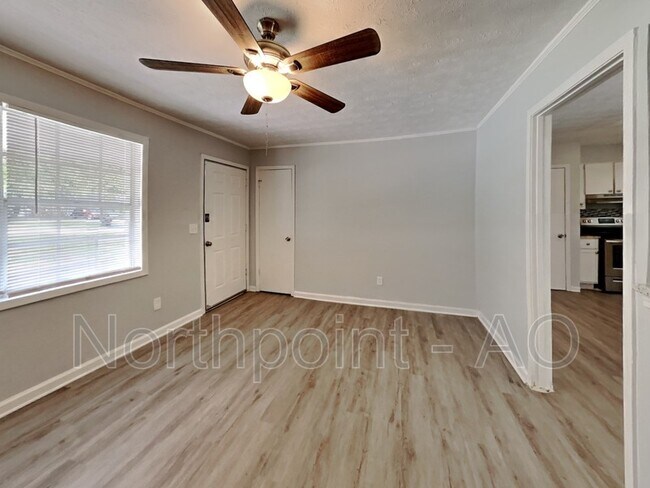 Foto del edificio - 239 Bellwood Ln