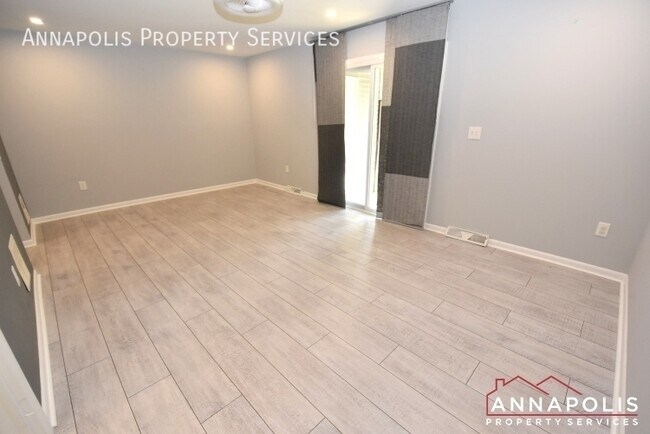 Building Photo - 115 Conley Dr