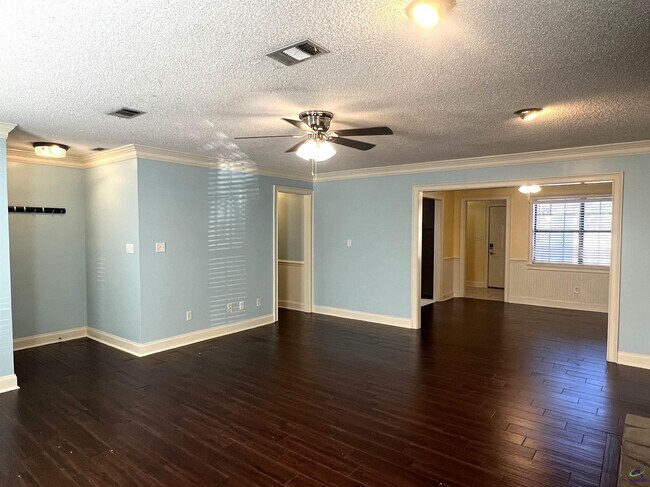 Building Photo - 108 Turtle Dove Ct