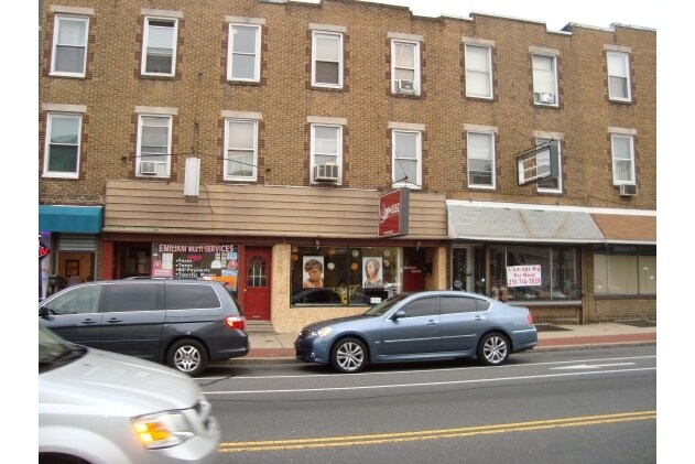 Foto principal - 6612 - 6616 Rising Sun Ave