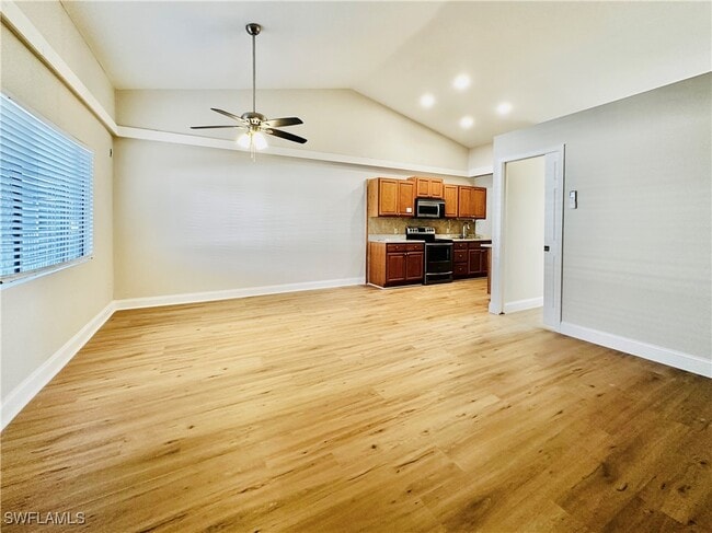 Building Photo - 826 Wiggins Pass Rd