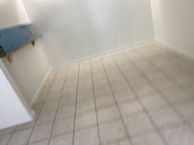 Foto del edificio - Weatherly Condominiums