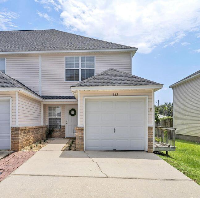 Foto principal - 983 Scenic Oak Ln
