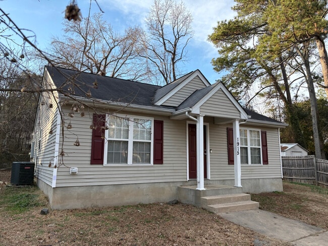 Building Photo - 1915 Birmingham Ave