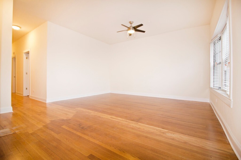 Foto principal - 2989 N Lawndale Ave