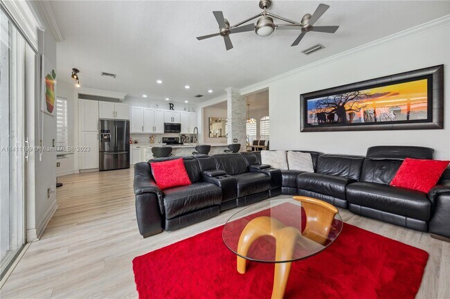 Foto del edificio - 8879 Chestnut Ridge Way
