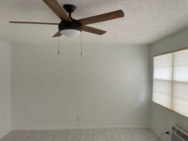 Building Photo - Condo in Deerfield Beach - East