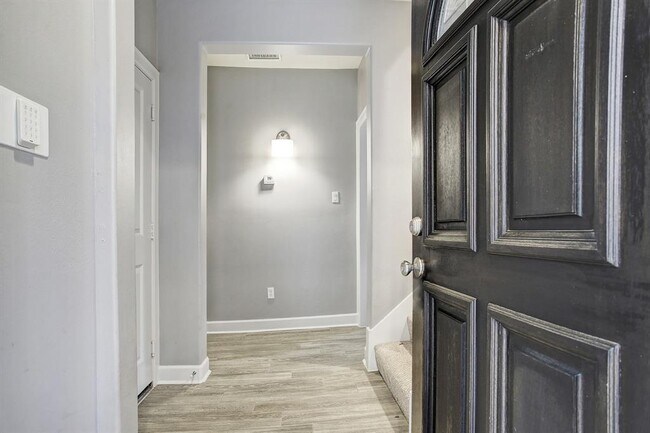 Foto del edificio - 1408 Birdsall St