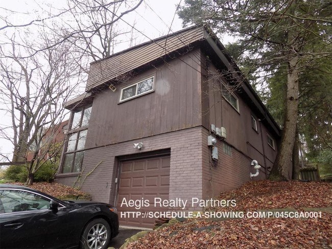 Building Photo - 152 Glenfield Dr