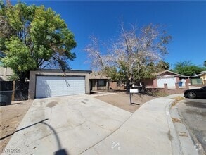 Building Photo - 3755 Chutney St