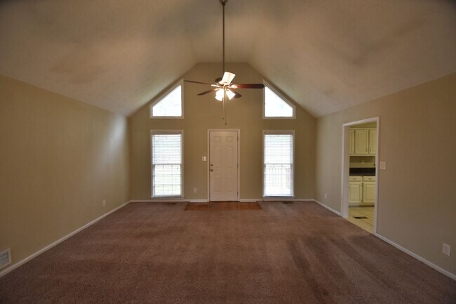 Building Photo - 1501 Sundale Dr