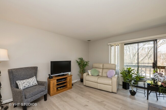 Foto del edificio - 260 E Court of Shorewood
